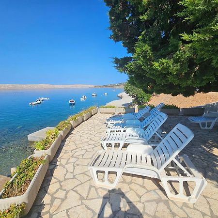 Beachfront Apartments Anita With Pool Karlobag Dış mekan fotoğraf