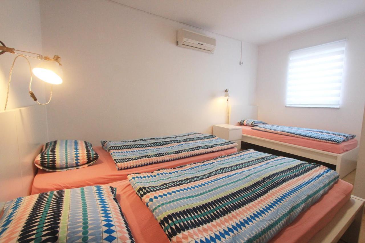 Beachfront Apartments Anita With Pool Karlobag Dış mekan fotoğraf