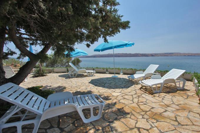Beachfront Apartments Anita With Pool Karlobag Dış mekan fotoğraf