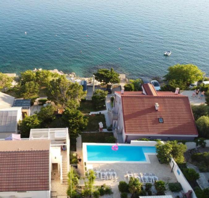 Beachfront Apartments Anita With Pool Karlobag Dış mekan fotoğraf