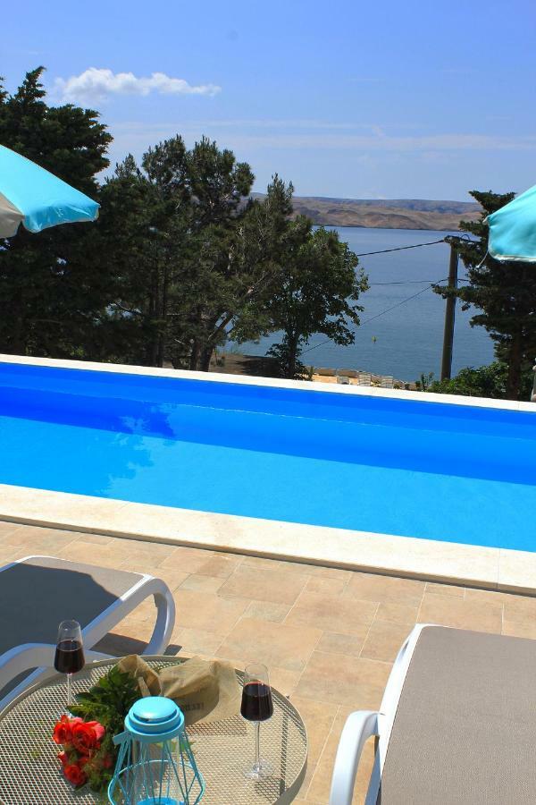 Beachfront Apartments Anita With Pool Karlobag Dış mekan fotoğraf