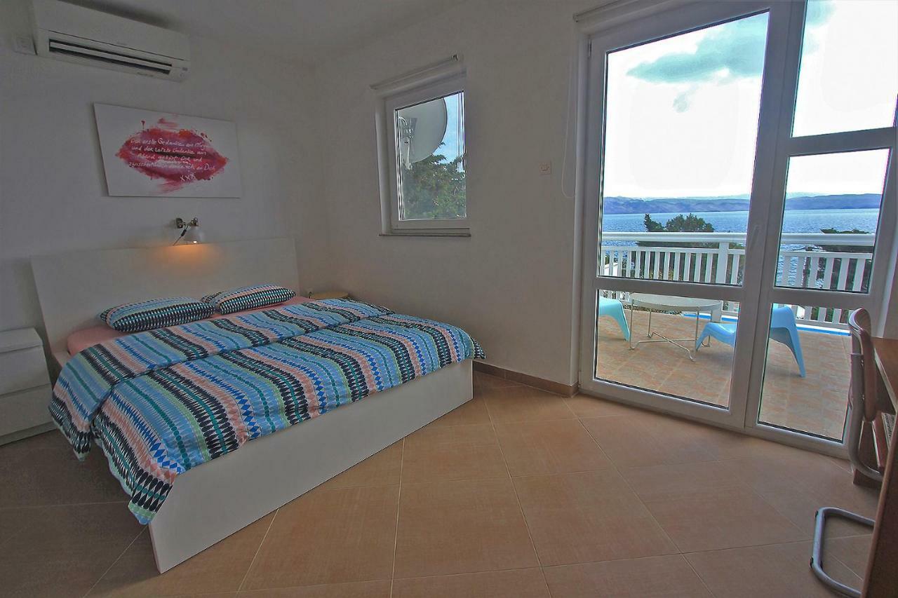 Beachfront Apartments Anita With Pool Karlobag Dış mekan fotoğraf