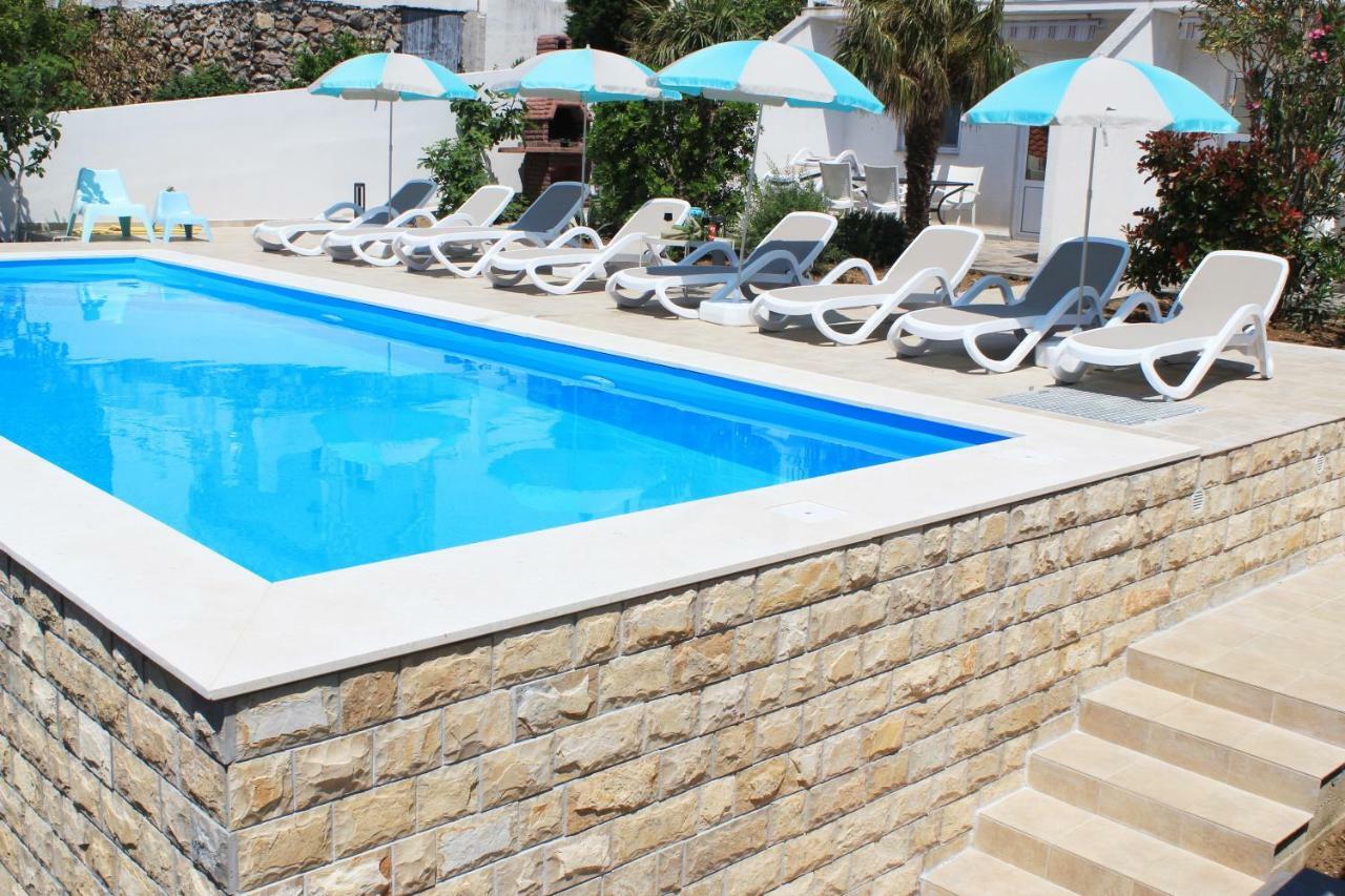 Beachfront Apartments Anita With Pool Karlobag Dış mekan fotoğraf